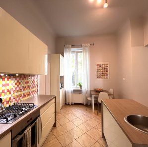 Apartament w historycznym dawnym pensjonacie 11