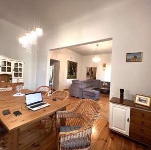 Apartament w historycznym dawnym pensjonacie 16