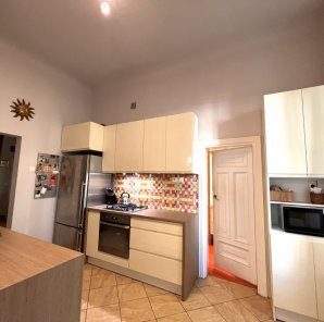 Apartament w historycznym dawnym pensjonacie 6