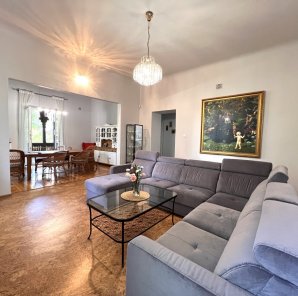 Apartament w historycznym dawnym pensjonacie 15