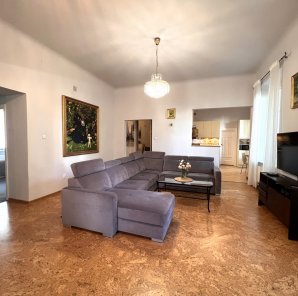 Apartament w historycznym dawnym pensjonacie 10