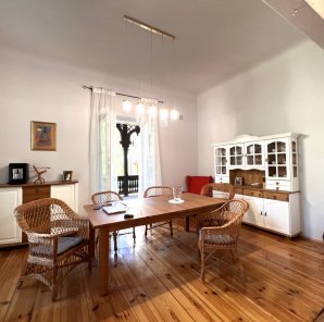 Apartament w historycznym dawnym pensjonacie 25